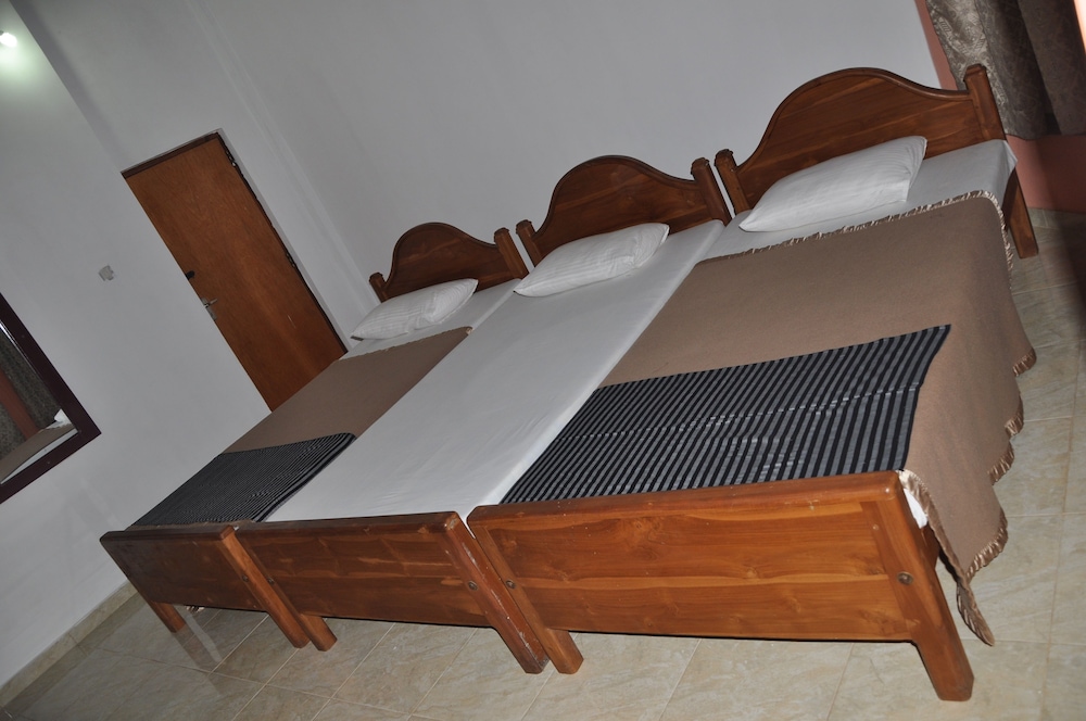 Standard Room, 2 Bedrooms, Garden View photo 3