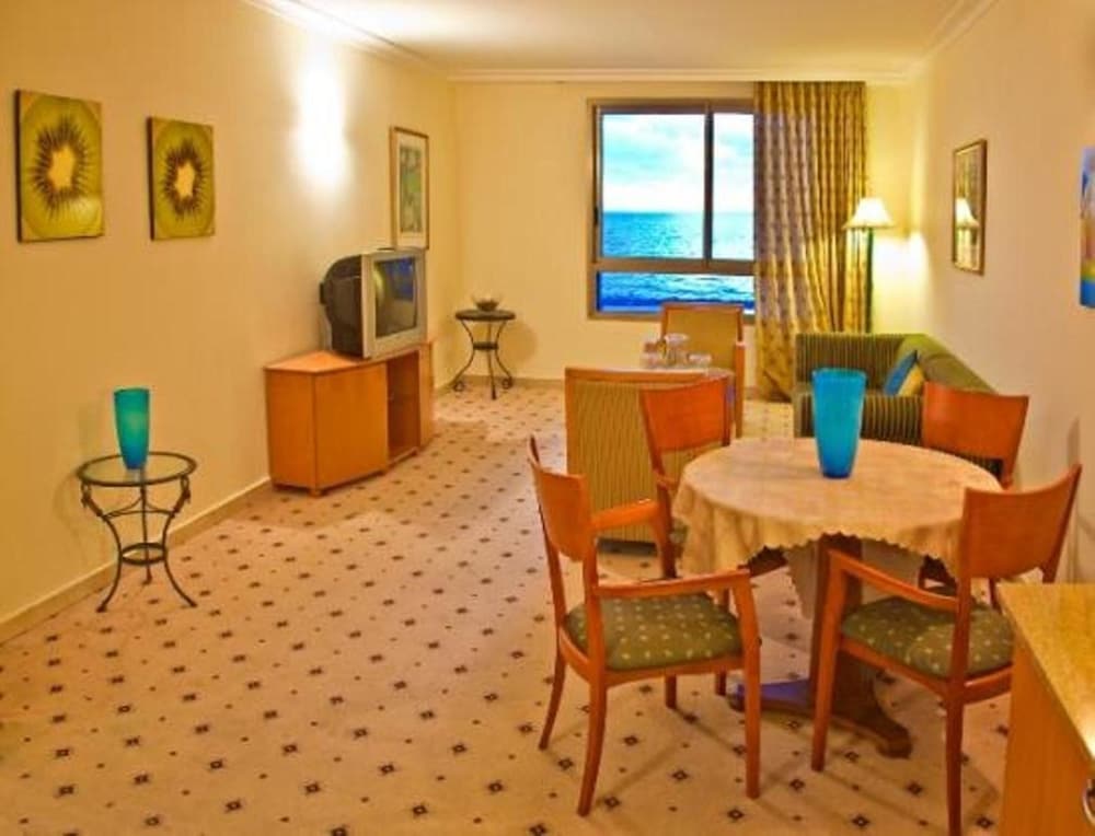 Deluxe Apartment, 1 Bedroom, Sea View, Beachfront photo 3
