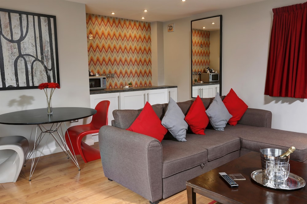 Superior Suite, 1 Double Bed, Non Smoking photo 2