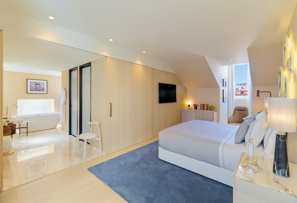 Tower Penthouse (Non Smoking)