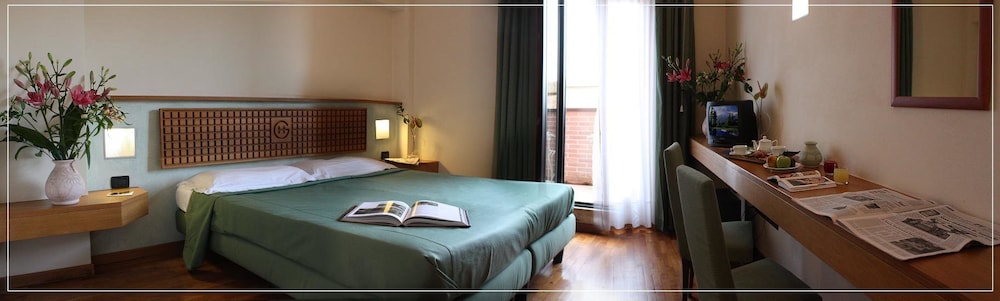 Double or Twin Room photo 3