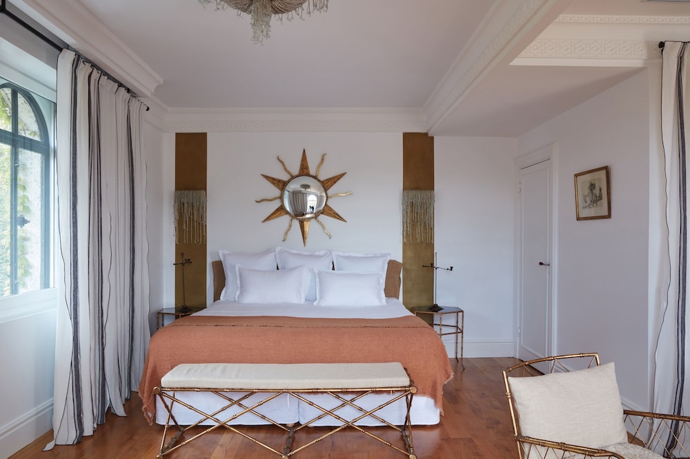 Superior Suite - Photo 3
