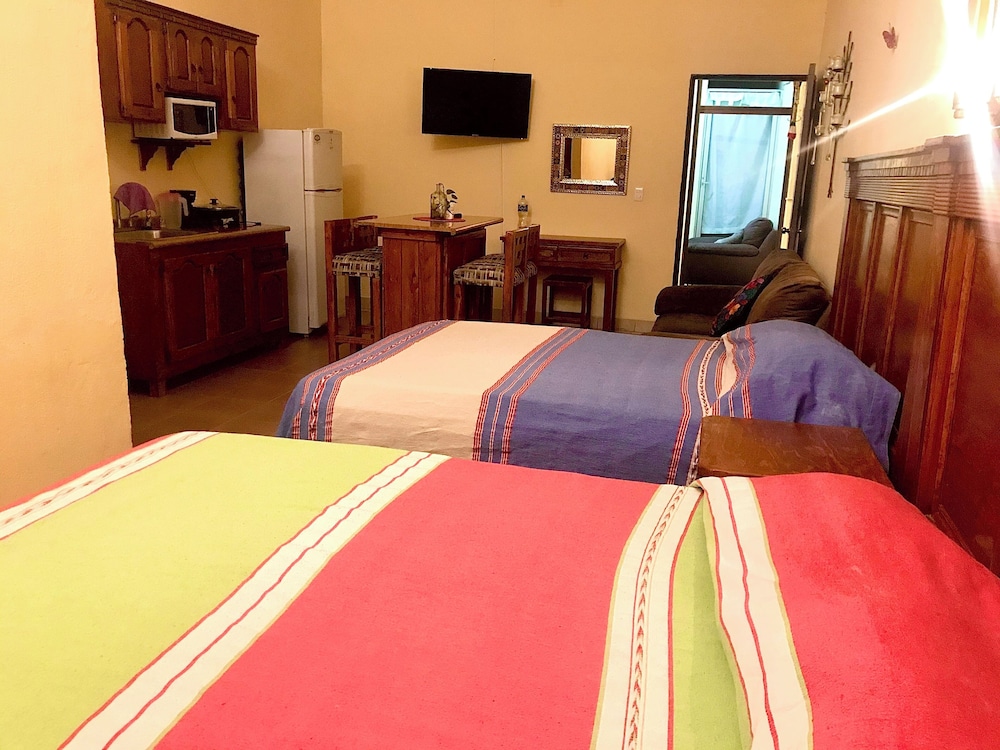 Comfort Studio, 6 Bedrooms, Kitchenette, City View