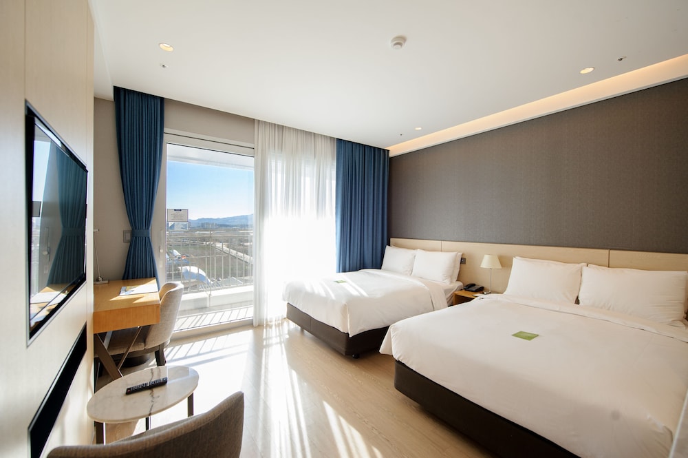 Superior Family Twin Room, No Ocean view