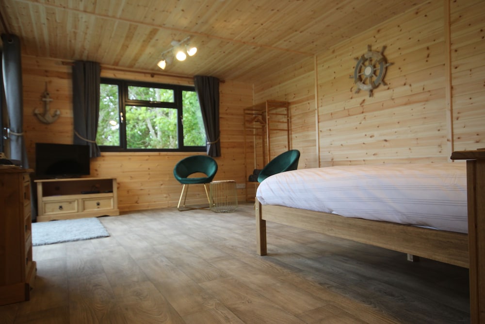 Deluxe Cabin photo 3
