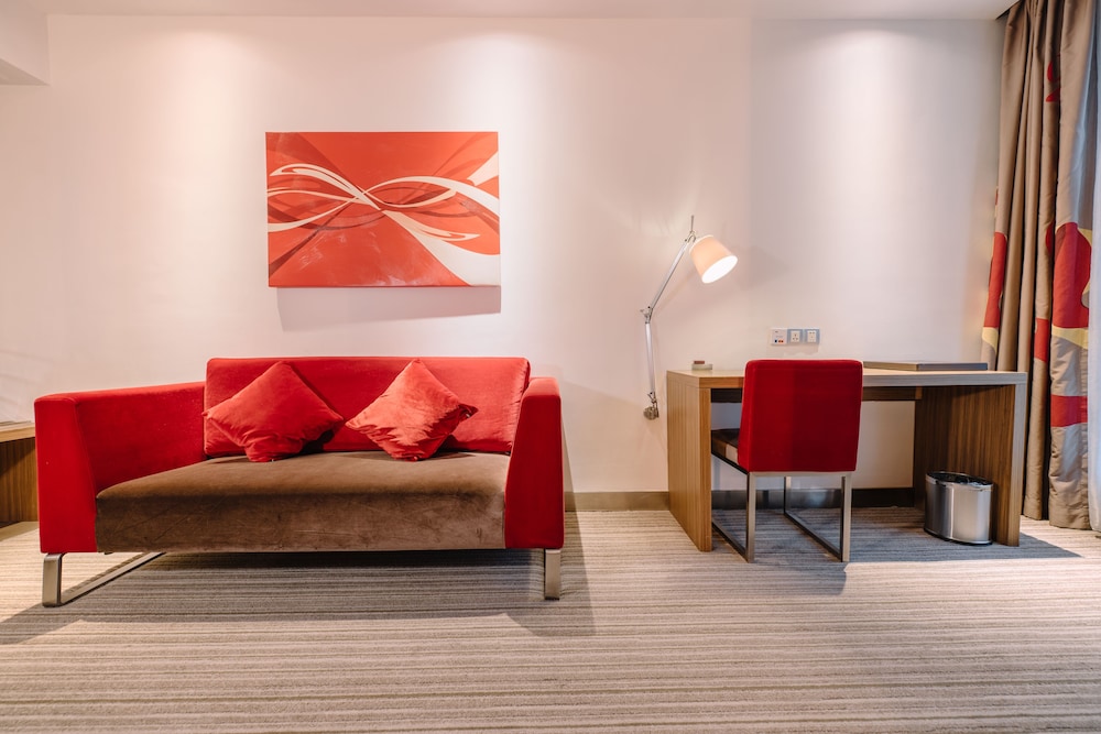 Premier King Room - Photo 8