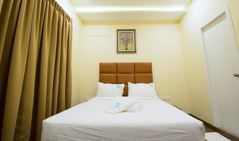 Deluxe Room - Photo 3