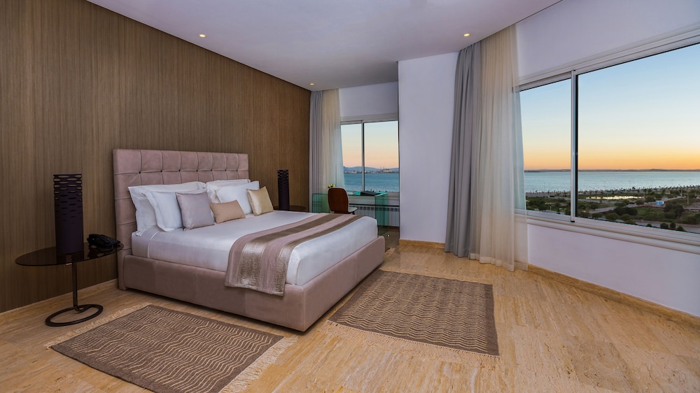 ADAM Four Bedrooms Lake View Loft - Photo 4