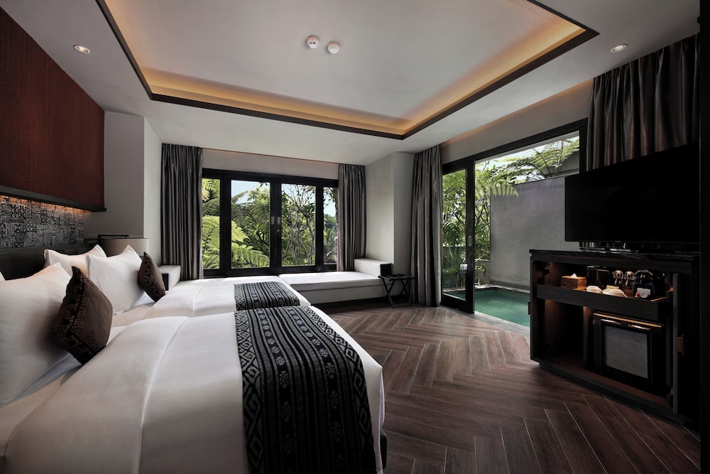 One Bedroom Jacuzzi Suite Valley