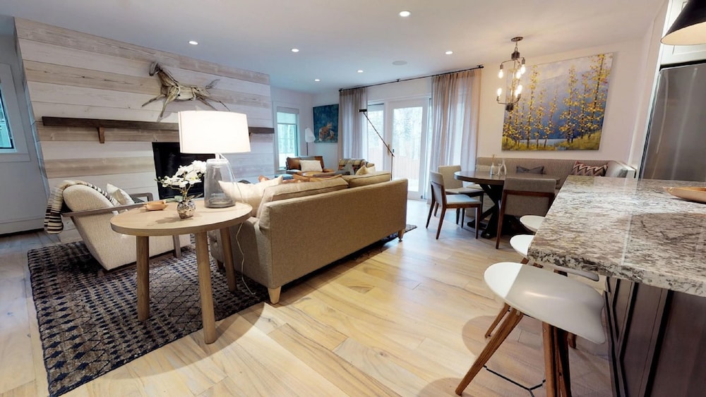 Premium Condo, 2 Bedrooms
