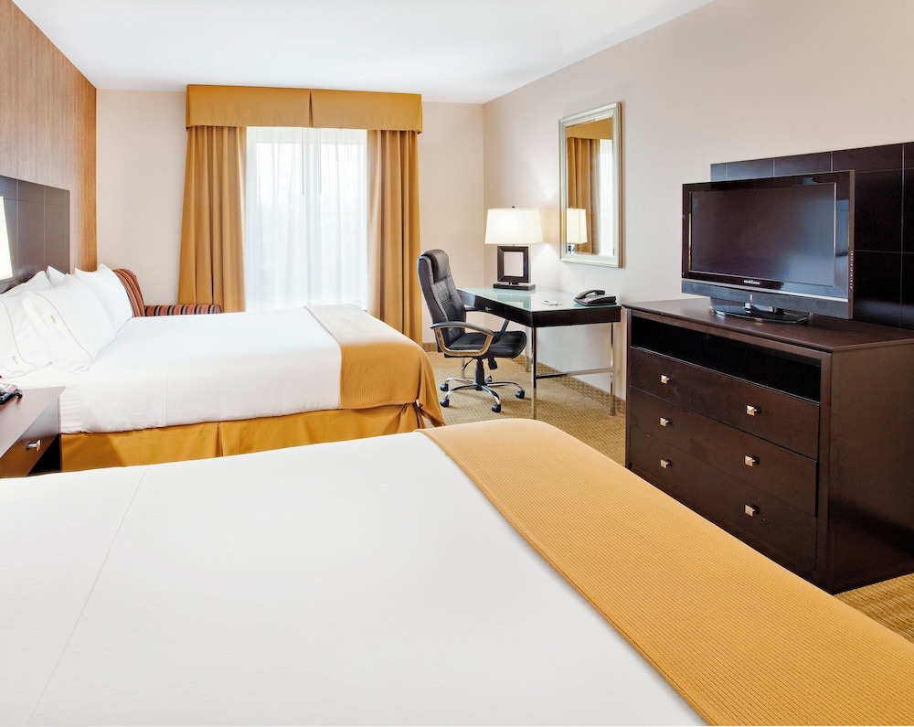 Suite, 2 Queen Beds - Photo 4