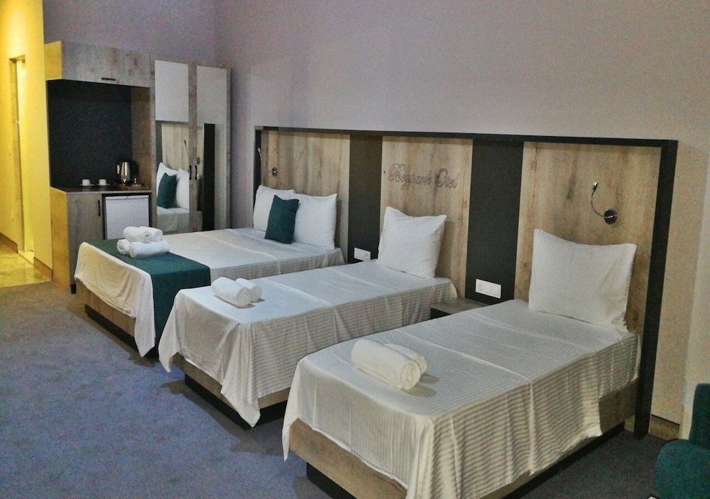 Family Quadruple Room photo 1