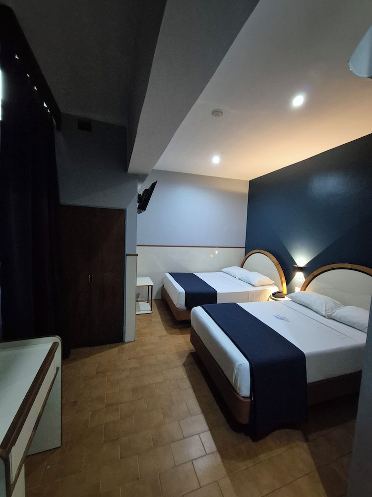 Quadruple Room photo 2