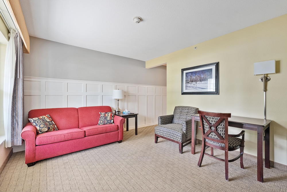 Standard Suite, 1 King Bed with Sofa bed - Photo 6