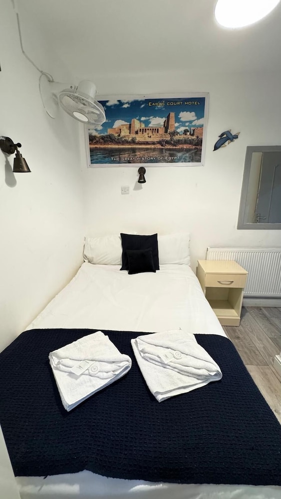 Economy Double Room photo 3