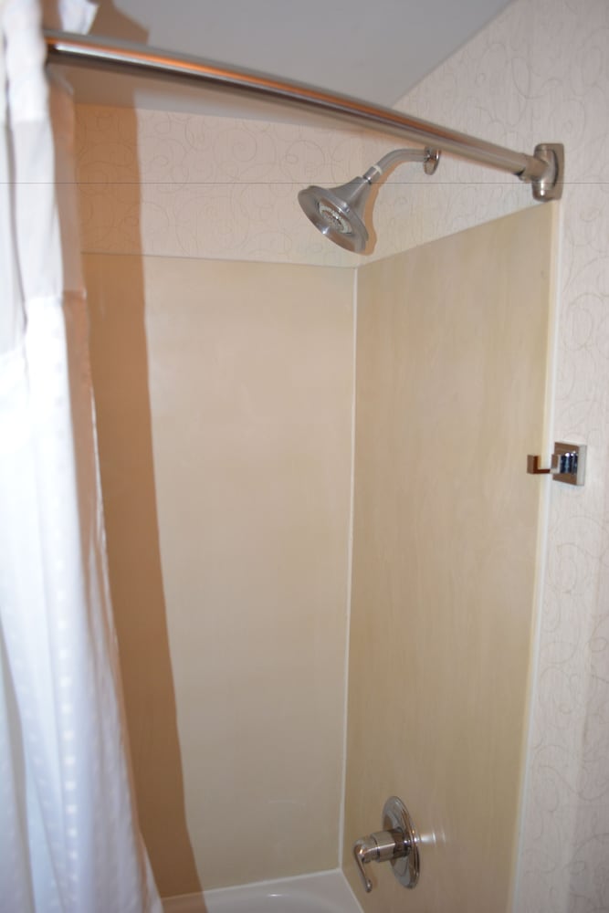 Suite, Multiple Beds - Photo 3