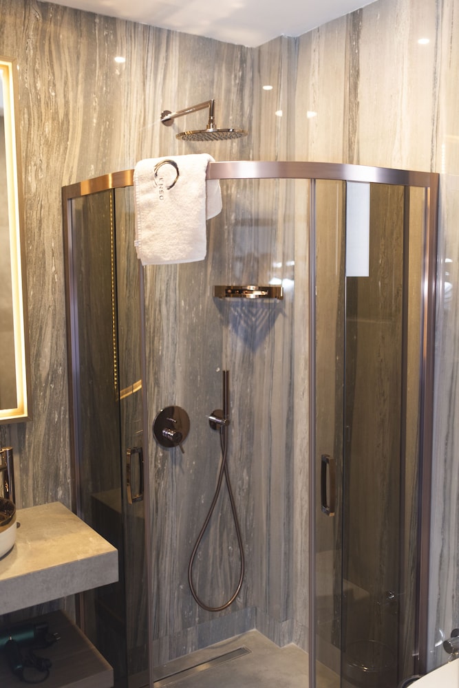 Exclusive Room - Photo 6