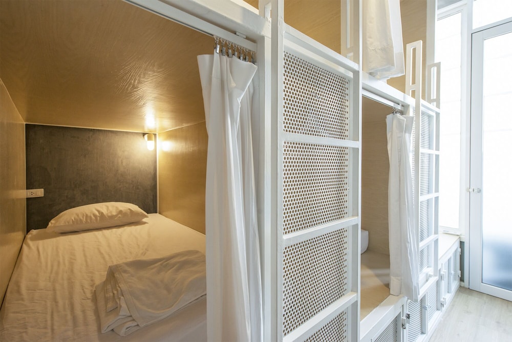 Shared Dormitory, Women only photo 1