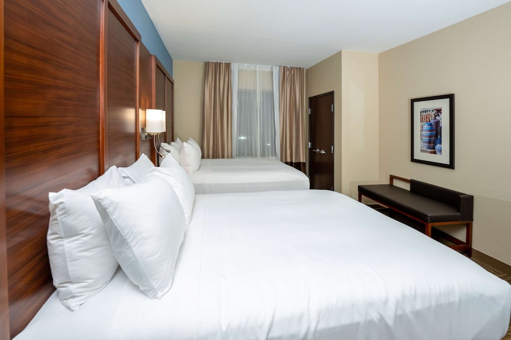 Suite, Multiple Beds, Accessible, Non Smoking - Photo 10