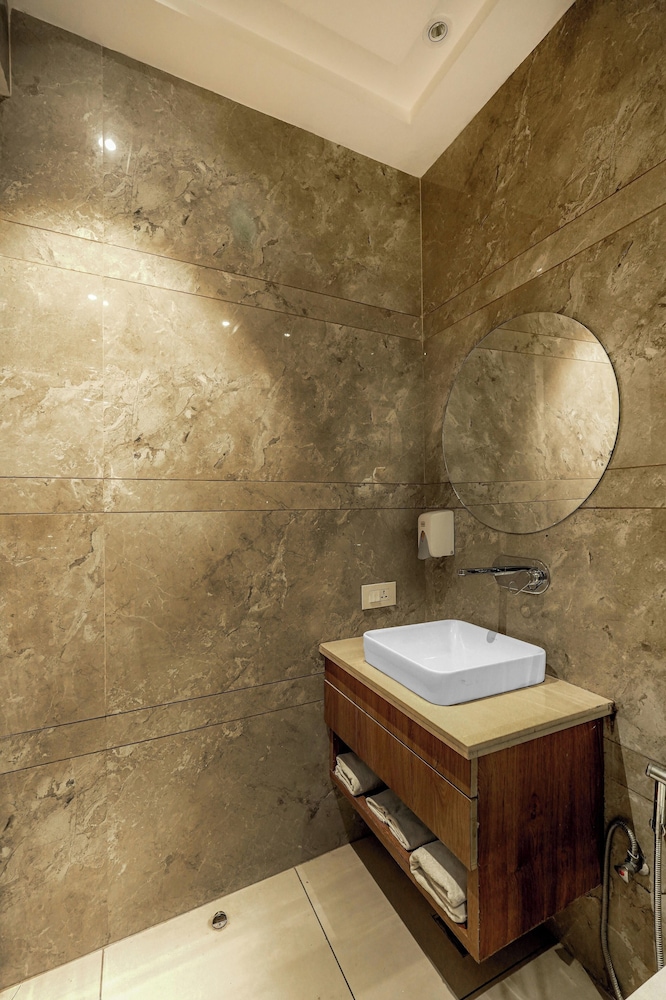 Premium Triple Room - Photo 11