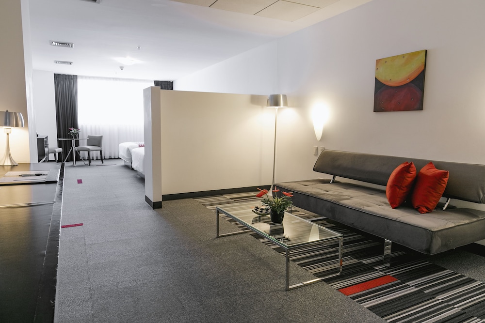 Suite, 1 King Bed, Non Smoking (Matrimonial)