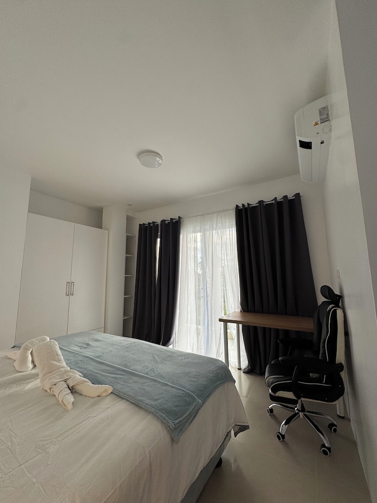 Exclusive Double or Twin Room, 1 King Bed, Garden View