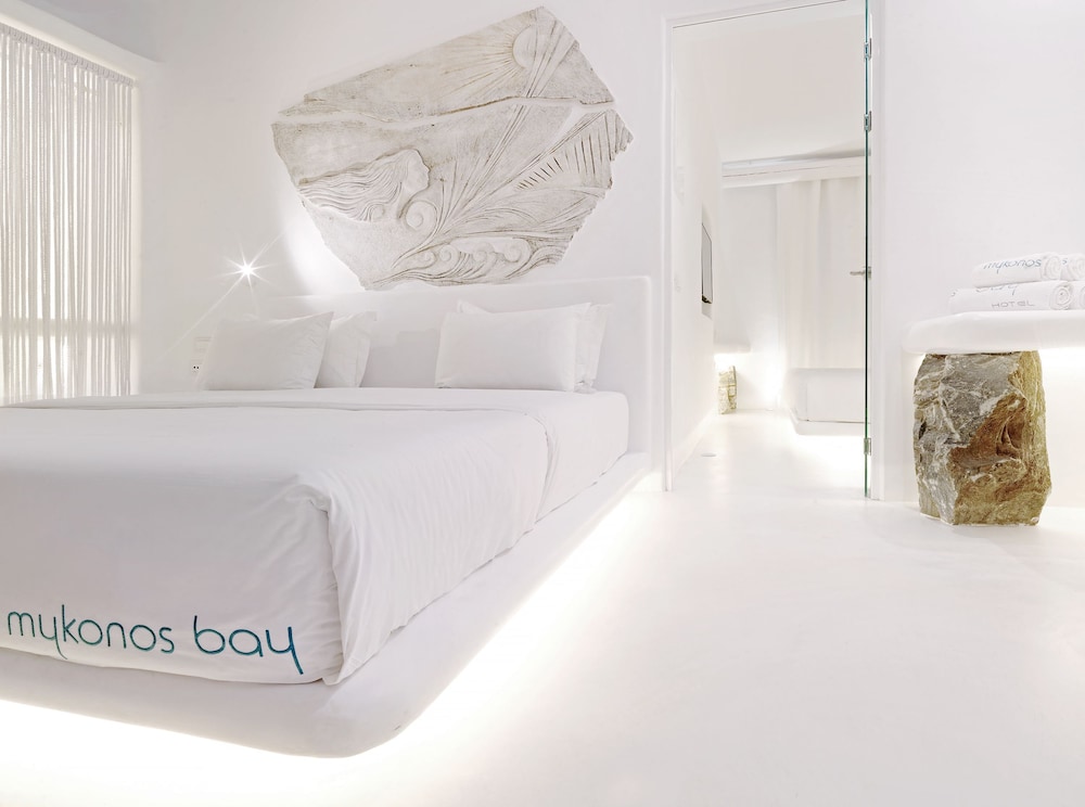 Signature Suite, 2 Bedrooms, Sea View (Superior) photo 2