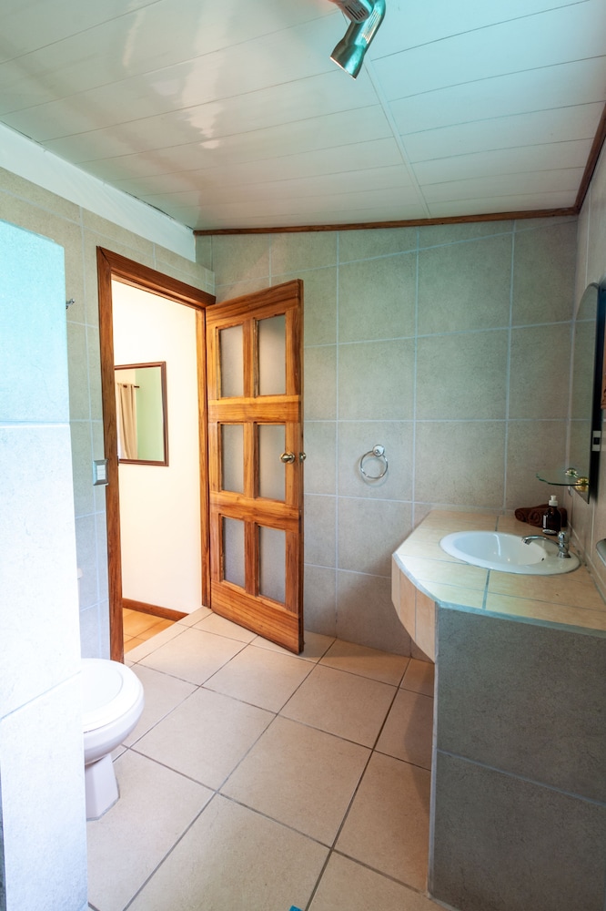 Basic Triple Room photo 3