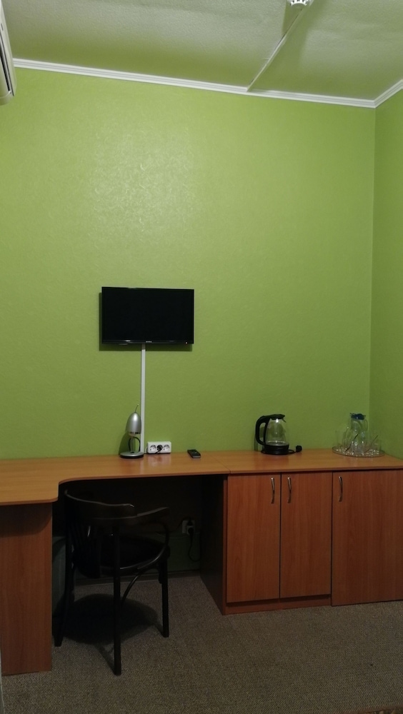 Economy Twin Room photo 3