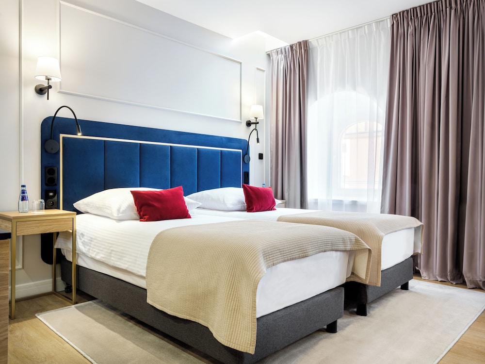 Standard Twin Room - Photo 1