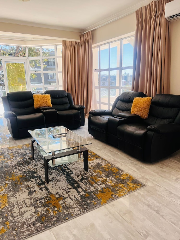 Family Apartment photo 2