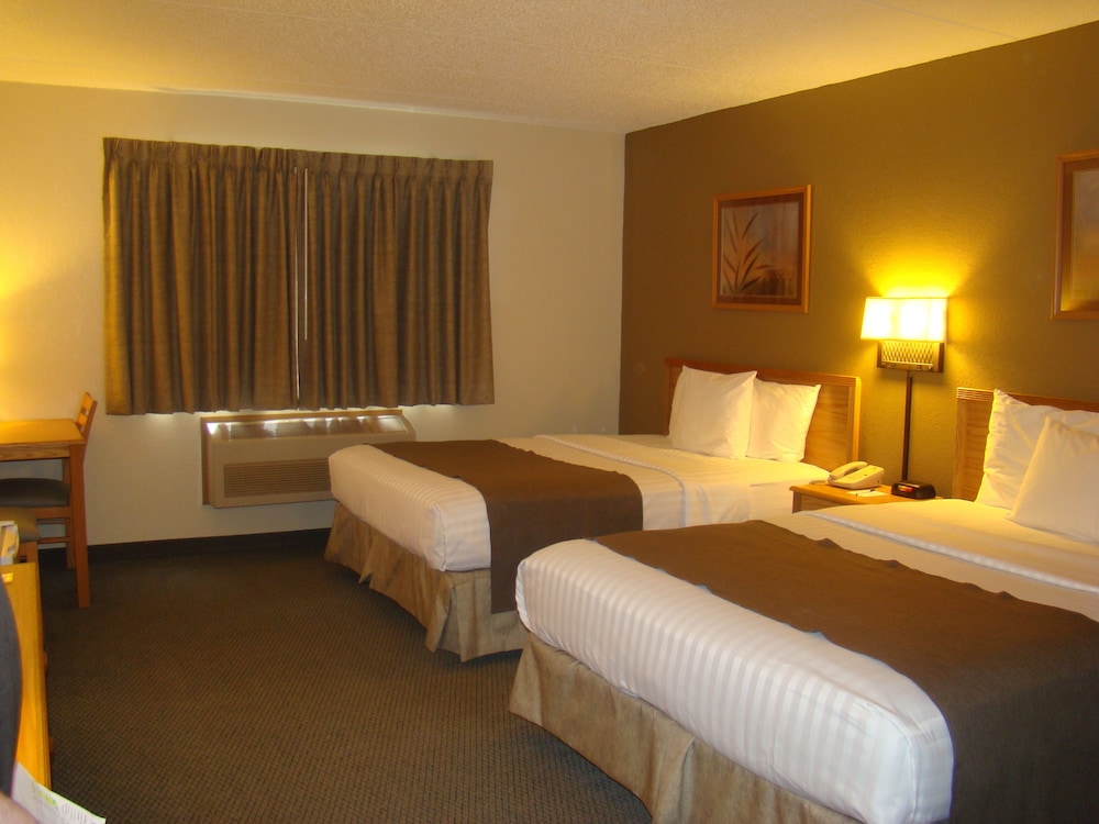 Standard Room, 2 Queen Beds, Non Smoking - Photo 1