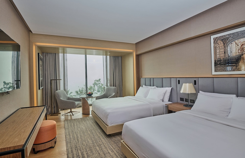 Classic Room, 2 Queen Beds (High Floor)