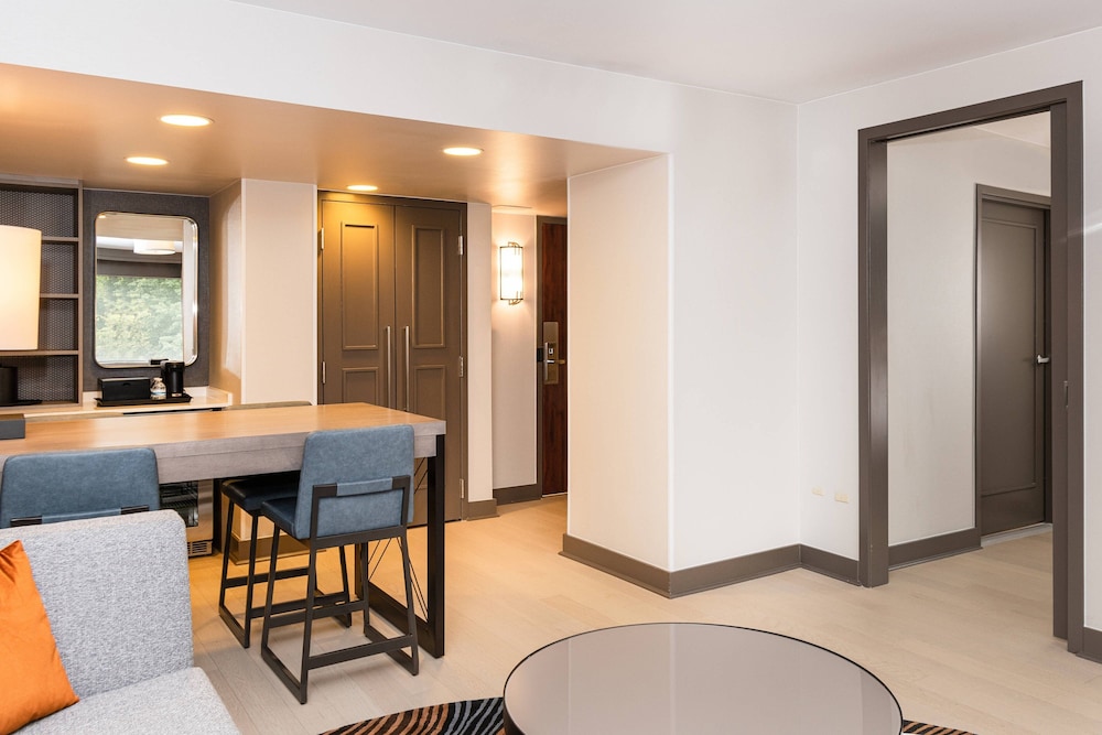Executive Studio Suite, 1 Bedroom - Photo 1