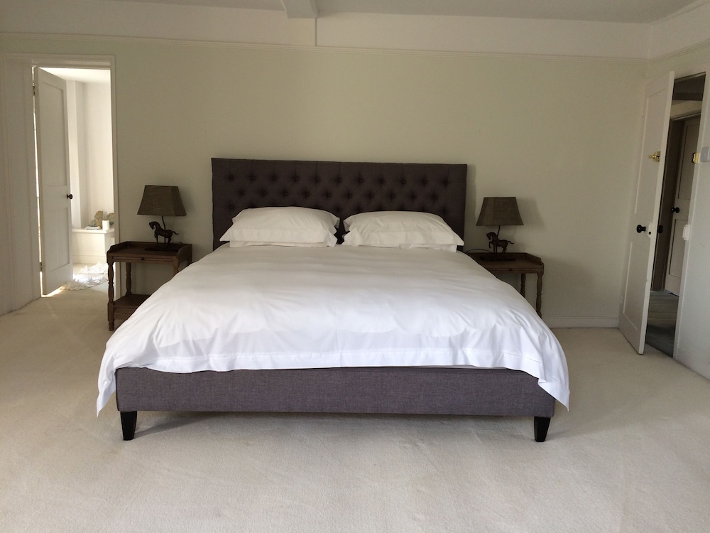 Luxury Double Room, 1 King Bed, Garden View (Emperor)