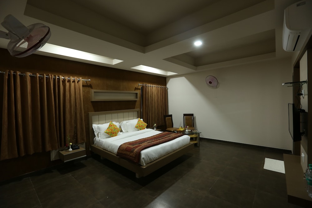 Super Deluxe Room - Photo 2