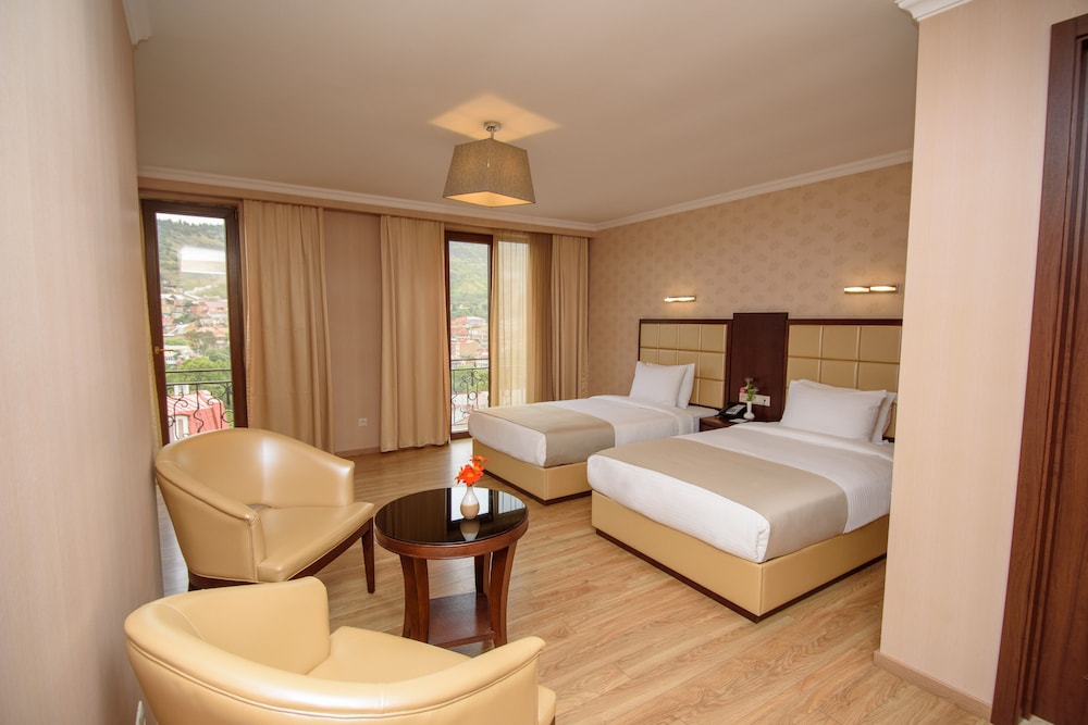 Standard Twin Room, City View (A / B Building) photo 1