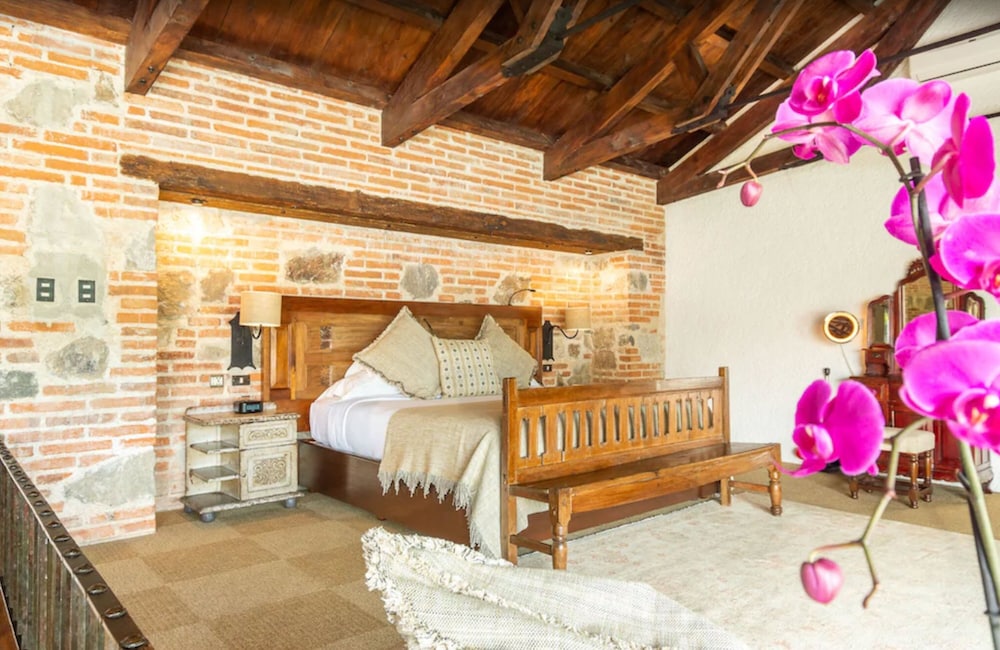 Suite (All rooms are different) - Photo 2