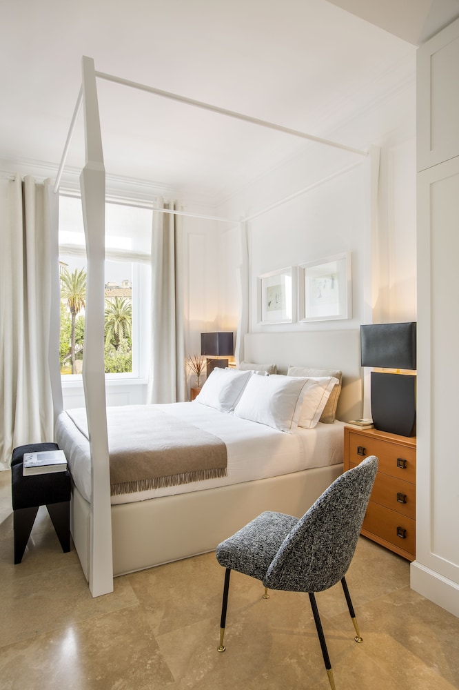 Deluxe Double Room, Garden View