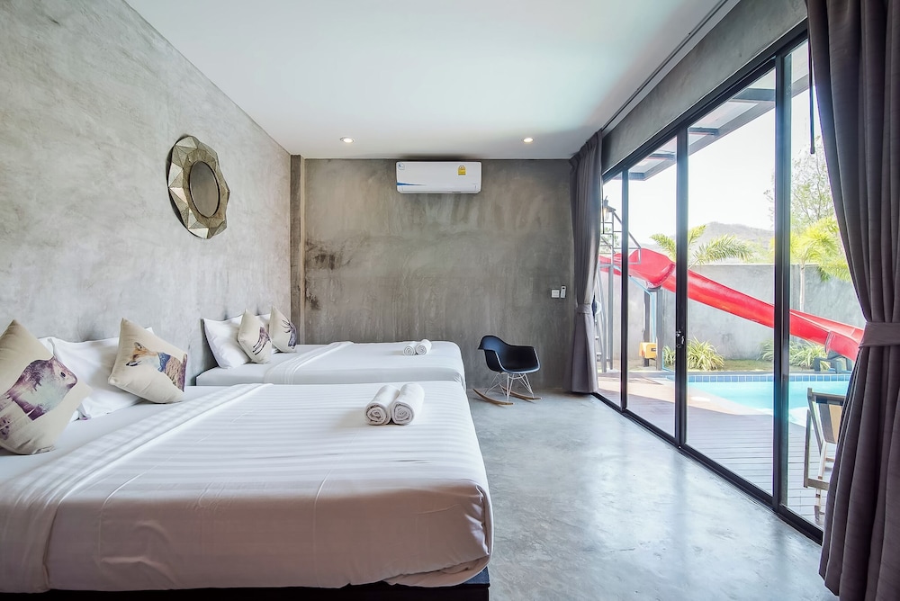 Four-Bedroom Villa - Photo 26