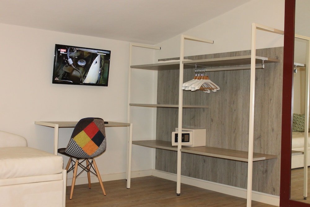 Single Room photo 3