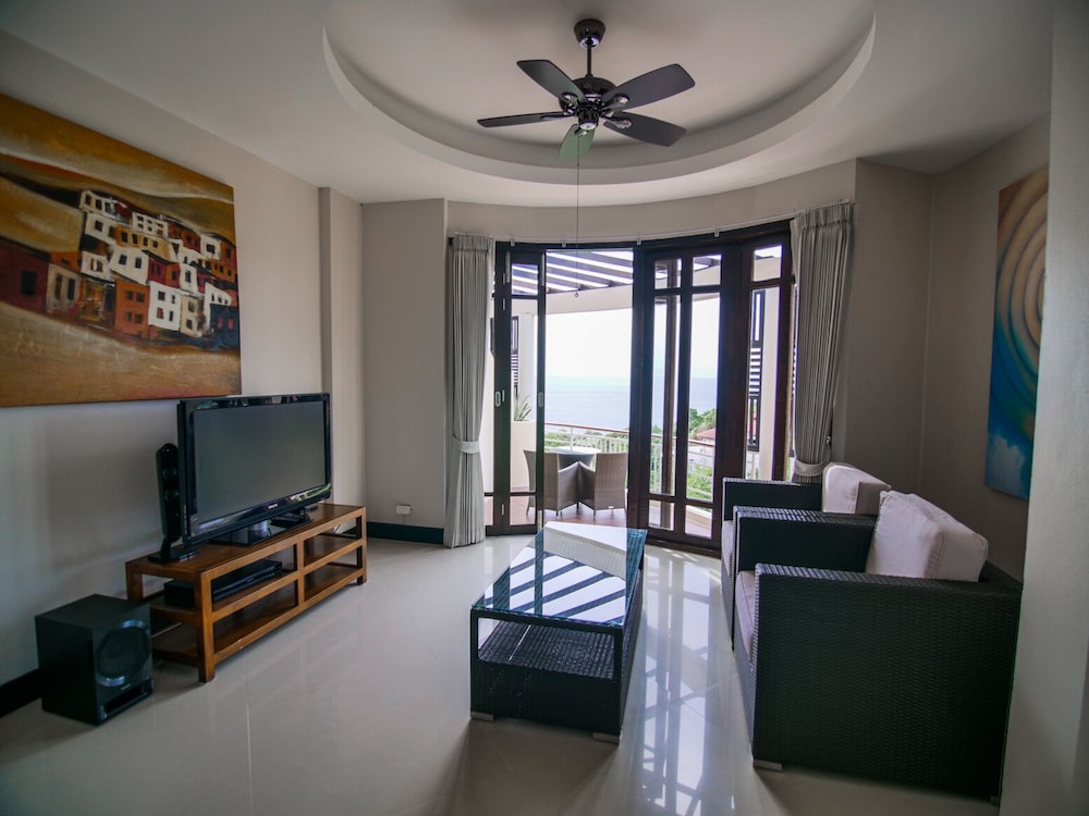 Sea View Studio with Private Rooftop - Photo 6