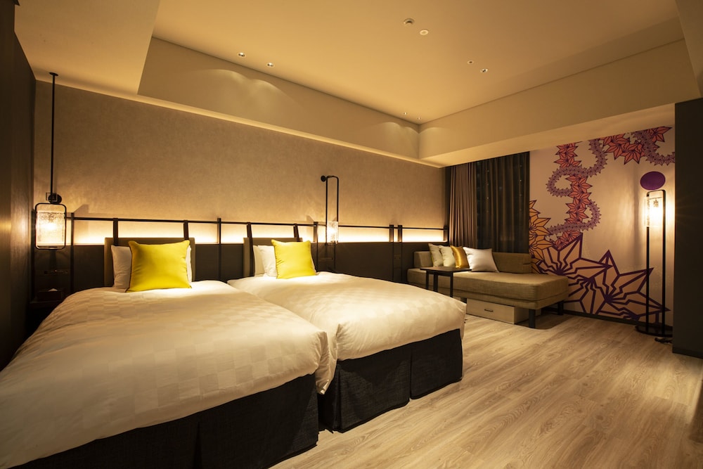 Corner Twin Room (Single/Double)