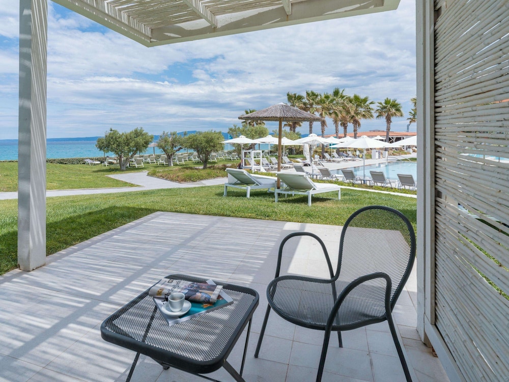 Cabana Pool View - Photo 4