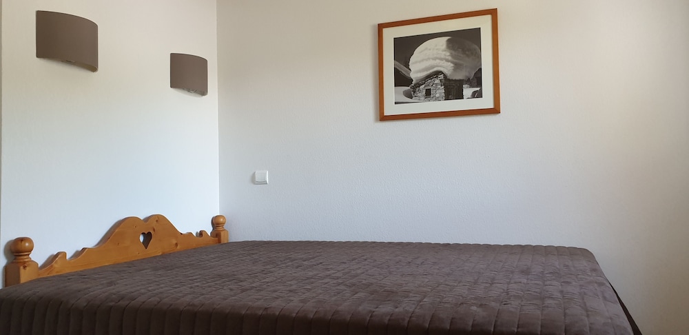 2-Room Apartment (For 4 People)
