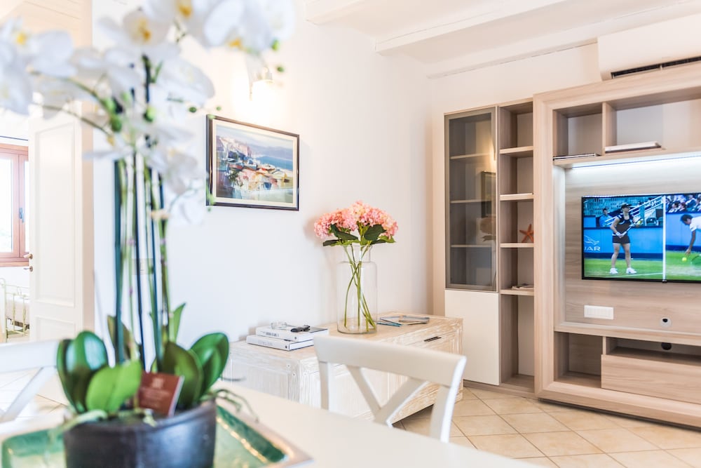 Panoramic Apartment, Multiple Beds, City View photo 3