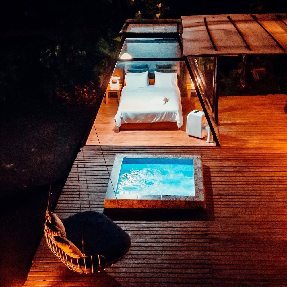 Honeymoon Cabin photo 3