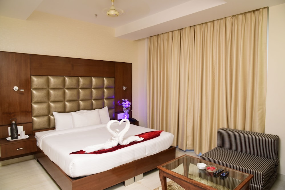 Executive Room - Photo 6