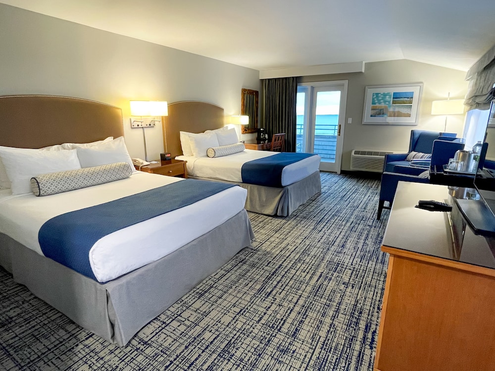 Standard Room, 2 Queen Beds, Balcony