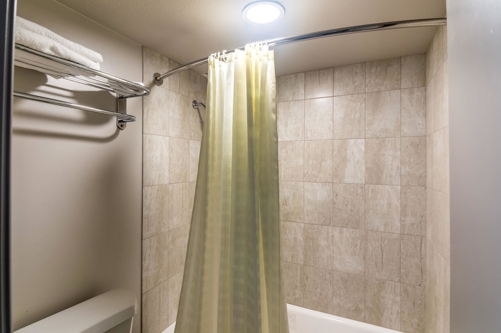 Room, 2 Double Beds, Smoking (Pet Friendly) - Photo 5